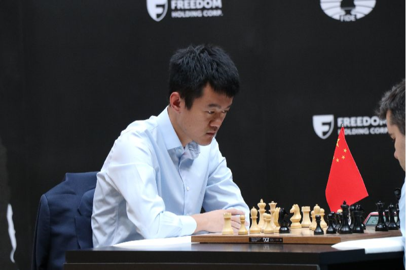 Ding Liren vence o Campeonato Mundial de Xadrez da FIDE 2023 