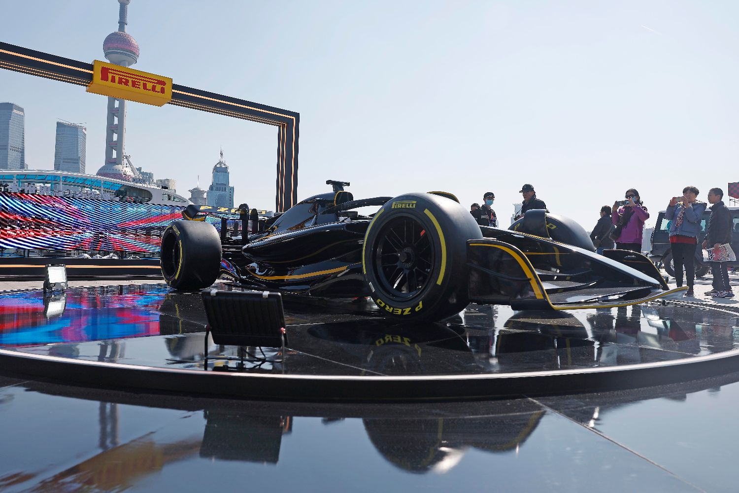 为一场赛、赴一座城上海解锁“F1+”速度与激情