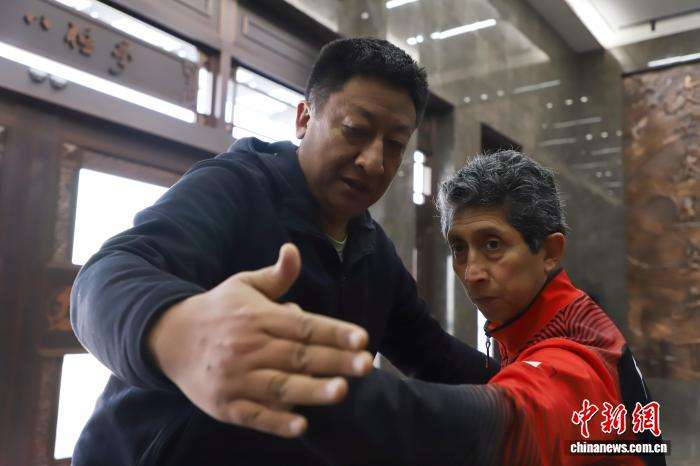 秘鲁武协主席中国求学 助力武术在南美圈粉